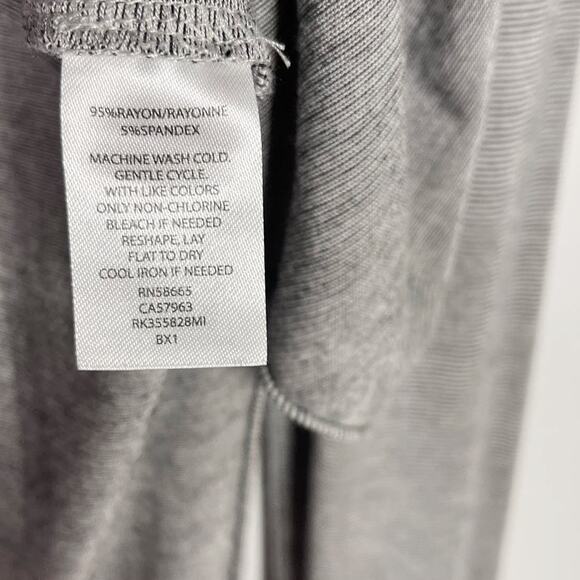 Melrose and Market Medium M Gray Striped Long Sleeve Crew Neck Tshirt Side Split - Picture 7 of 7